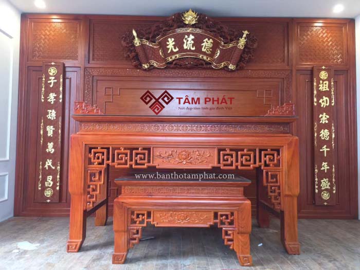 Bàn thờ đứng hiện đại Tâm Phát mẫu BT-1022